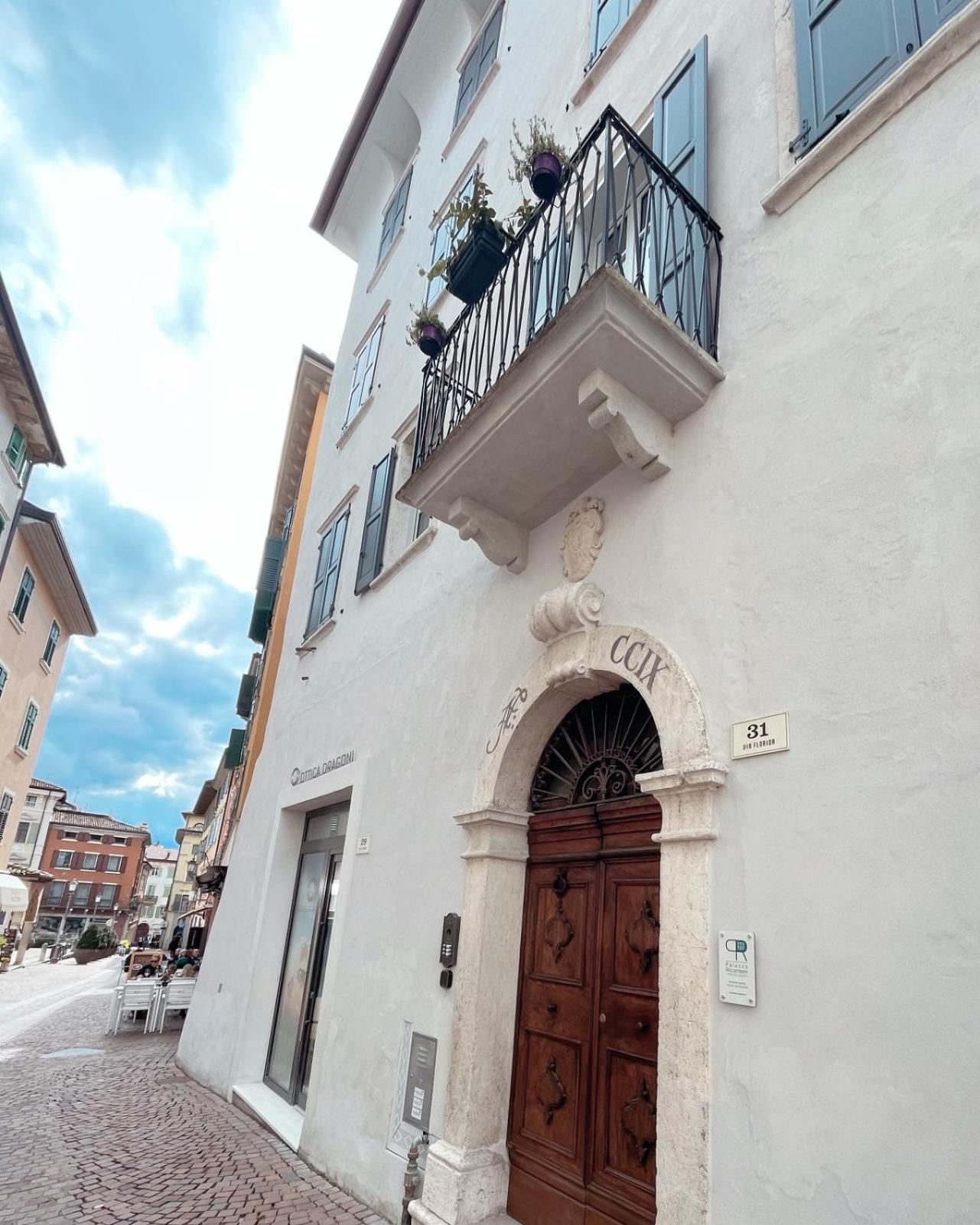 리바 델 이탈리아 베로나 Palazzo Riccamboni 아파트 외부 사진
